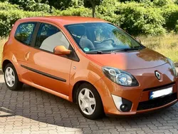 Gold Gebraucht 2007 Renault Twingo Kleinwagen | 1.950 €