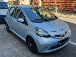 Blau Gebraucht 2006 Toyota Aygo Kleinwagen | 2.500 € (Etwas zu teuer)