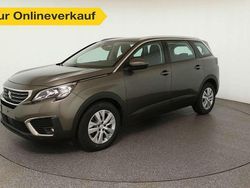 Grün Gebraucht 2019 Peugeot 5008 Business-Line Van / Kleinbus | 15.960 € (Superpreis)