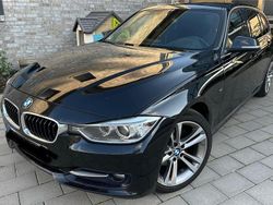 Schwarz Gebraucht 2013 BMW 320 Sport Line Kombi | 11.500 € (Etwas zu teuer)