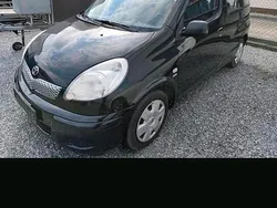 Schwarz Gebraucht 2003 Toyota Yaris Kombi | 2.300 € (Fairer Preis)