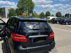 Schwarz Gebraucht 2012 Mercedes B200 Van / Kleinbus | 8.550 € (Guter Preis)