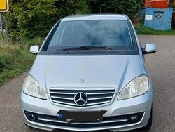 Silber Gebraucht 2011 Mercedes A180 Kleinwagen | 3.200 € (Fairer Preis)
