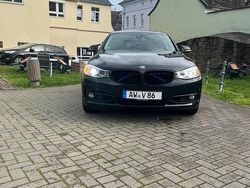 Schwarz Gebraucht 2014 BMW 218 Limousine | 13.899 €