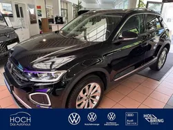 Deep black perleffekt Gebraucht 2024 VW T-Roc Style SUV | 30.900 € (Fairer Preis)