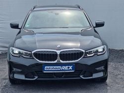 Saphirschwarz Gebraucht 2020 BMW 320 M Sport Kombi | 21.800 € (Guter Preis)