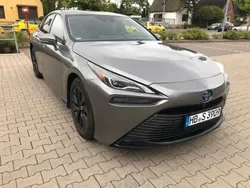 Grau Gebraucht 2021 Toyota Mirai Limousine | 16.900 € (Guter Preis)