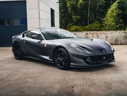 Grau Gebraucht 2019 Ferrari 812 | 349.900 €