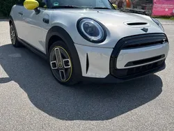 Weiß Gebraucht 2022 Mini Cooper SE Classic Kleinwagen | 17.000 € (Guter Preis)