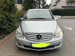Silber Gebraucht 2008 Mercedes B200 Van / Kleinbus | 6.450 € (Etwas zu teuer)