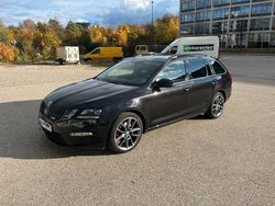 Schwarz Gebraucht 2019 Skoda Octavia RS Kombi | 15.700 € (Fairer Preis)