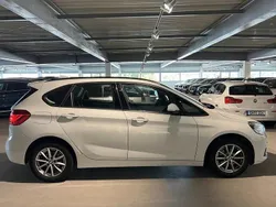 Alpinweiss iii Gebraucht 2016 BMW 218 Active Tourer Advantage Van / Kleinbus | 9.500 € (Guter Preis)