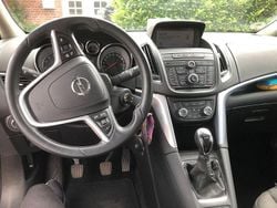 Grau Gebraucht 2016 Opel Zafira Tourer Van / Kleinbus | 8.299 € (Guter Preis)