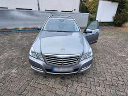 Grau Gebraucht 2011 Mercedes E250 Avantgarde Kombi | 5.499 € (Guter Preis)