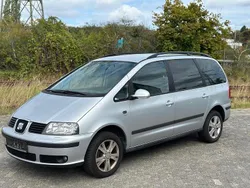 Silber Gebraucht 2010 VW Sharan Van / Kleinbus | 3.000 €