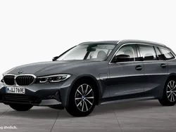 Mineralgrau Gebraucht 2022 BMW 330e Sport Line Kombi | 30.810 € (Superpreis)