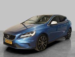 Blau Gebraucht 2020 Volvo V40 Limousine | 13.674 €