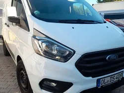Weiß Gebraucht 2019 Ford Transit Custom Van / Kleinbus | 20.000 €