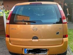 Gelb Gebraucht 2003 Opel Meriva Cosmo Van / Kleinbus | 3.500 € (Fairer Preis)
