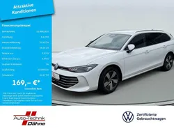 Oryxweiss perlmutteffekt Gebraucht 2024 VW Passat Business Kombi | 31.880 € (Etwas zu teuer)