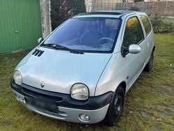 Grau Gebraucht 2001 Renault Twingo Kleinwagen | 1.150 €