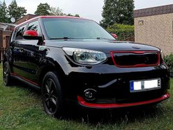Schwarz Gebraucht 2016 Kia Soul EV Play SUV | 11.200 € (Teuer)