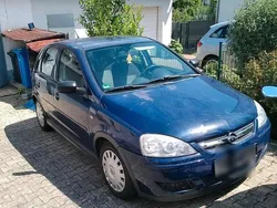 Blau Gebraucht 2001 Opel Corsa Kleinwagen | 450 €