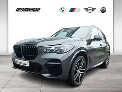 Arktikgrau brillanteffekt Gebraucht 2022 BMW X5 M Sport SUV | 56.390 € (Fairer Preis)