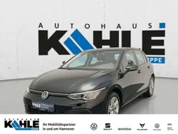 Schwarz Gebraucht 2022 VW Golf VIII Life Limousine | 19.790 € (Guter Preis)