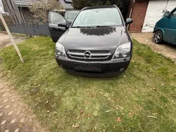 Schwarz Gebraucht 2004 Opel Vectra Kombi | 1.600 € (Fairer Preis)