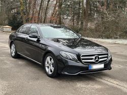 Schwarz Gebraucht 2017 Mercedes E220 Limousine | 24.999 € (Fairer Preis)