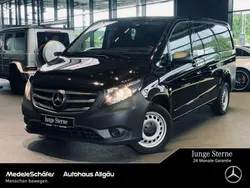 Schwarz Gebraucht 2022 Mercedes Vito Van / Kleinbus | 29.572 € (Fairer Preis)