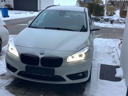 Weiß Gebraucht 2016 BMW 218 Gran Tourer Sport Line Van / Kleinbus | 12.380 € (Etwas zu teuer)