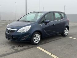 Blau Gebraucht 2011 Opel Meriva Edition Van / Kleinbus | 3.989 € (Fairer Preis)