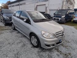 Silber Gebraucht 2010 Mercedes B150 Van / Kleinbus | 4.400 € (Guter Preis)