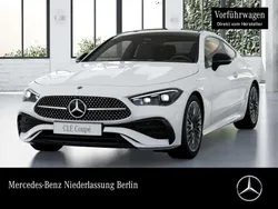 Weiß Gebraucht 2025 Mercedes 180 AMG Limousine | 55.890 €