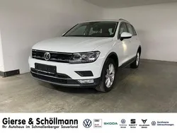 0q pure white (metallic) Gebraucht 2017 VW Tiguan Highline SUV | 20.500 € (Guter Preis)