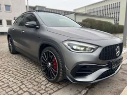 Grau Gebraucht 2022 Mercedes GLA45 AMG AMG SUV | 47.050 € (Guter Preis)