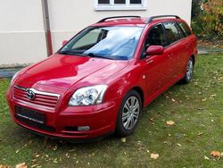 Rot Gebraucht 2003 Toyota Avensis Kombi | 2.900 € (Fairer Preis)