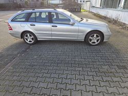 Silber Gebraucht 2007 Mercedes C180 Classic Kombi | 2.350 €