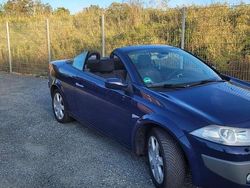 Blau Gebraucht 2006 Renault Mégane Cabriolet Privilege Cabrio | 3.150 € (Fairer Preis)