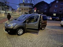 Braun Gebraucht 2009 Peugeot Partner Tepee Premium Van / Kleinbus | 2.999 € (Guter Preis)