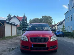 Rot Gebraucht 2009 Skoda Fabia Kleinwagen | 1.250 € (Superpreis)