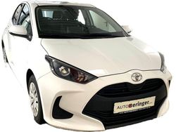 Weiß Gebraucht 2022 Toyota Yaris Comfort Limousine | 16.400 € (Guter Preis)