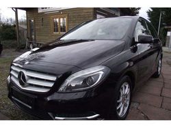 Nordlichtviolett Gebraucht 2013 Mercedes B220 Van / Kleinbus | 15.900 € (Teuer)