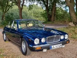 Blau Gebraucht 1984 Jaguar XJ12 Limousine | 21.500 €