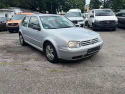 Silber Gebraucht 2000 VW Golf IV Comfortline Limousine | 1.990 € (Etwas zu teuer)