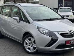 Grau Gebraucht 2016 Opel Zafira Tourer Van / Kleinbus | 10.699 € (Fairer Preis)