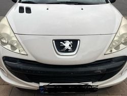 Weiß Gebraucht 2011 Peugeot 206 Kleinwagen | 3.450 € (Etwas zu teuer)