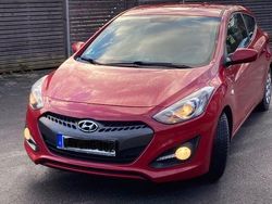 Rot Gebraucht 2014 Hyundai i30 Classic Limousine | 5.500 € (Guter Preis)